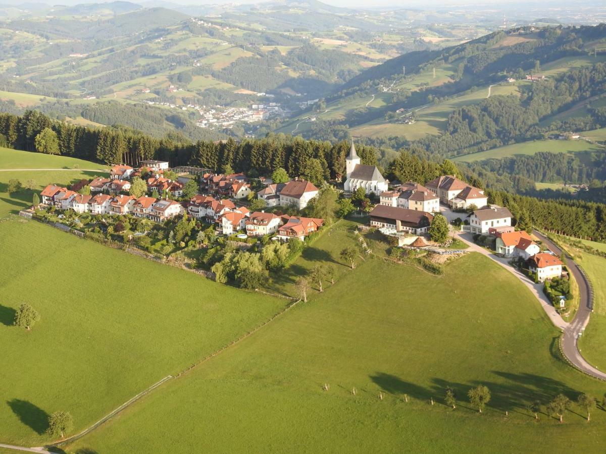 Отель Biohof Ebenbauer Вайдхофен-ан-дер-Ибс Экстерьер фото